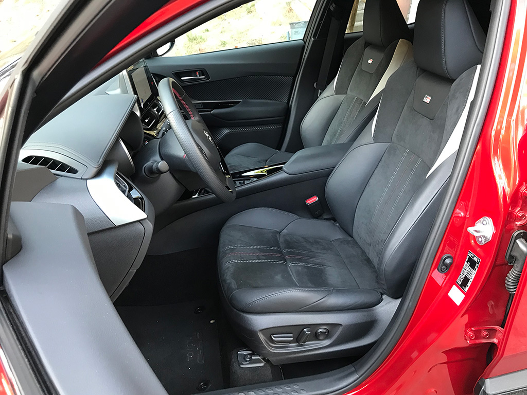 Probamos el Toyota C-HR la apuesta deportiva en formato SUV compacto