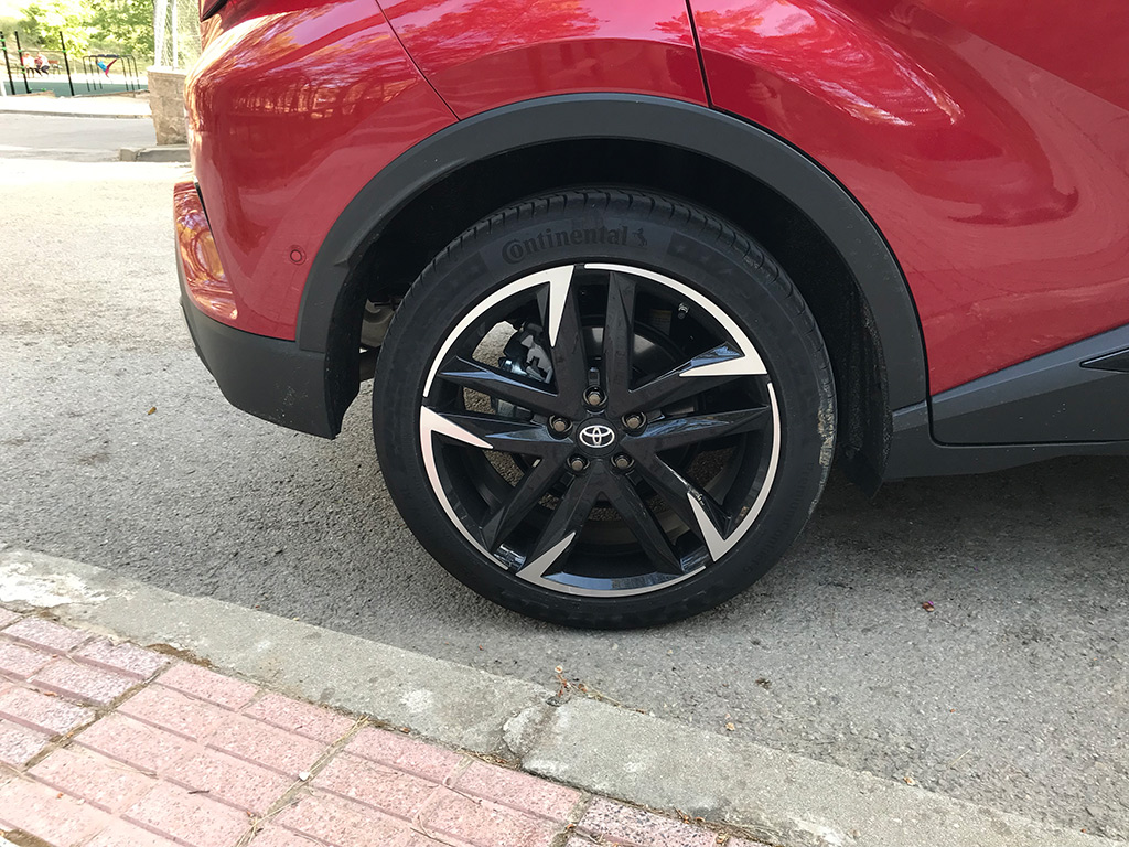 Probamos el Toyota C-HR la apuesta deportiva en formato SUV compacto