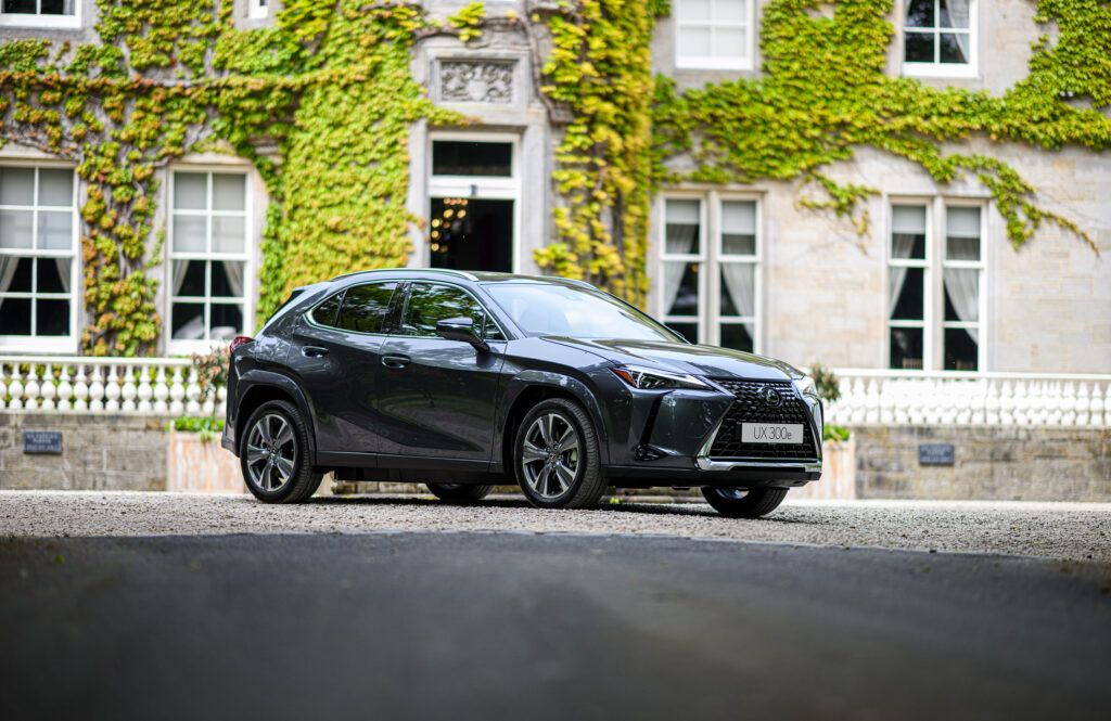 Nuevo Lexus UX 300e