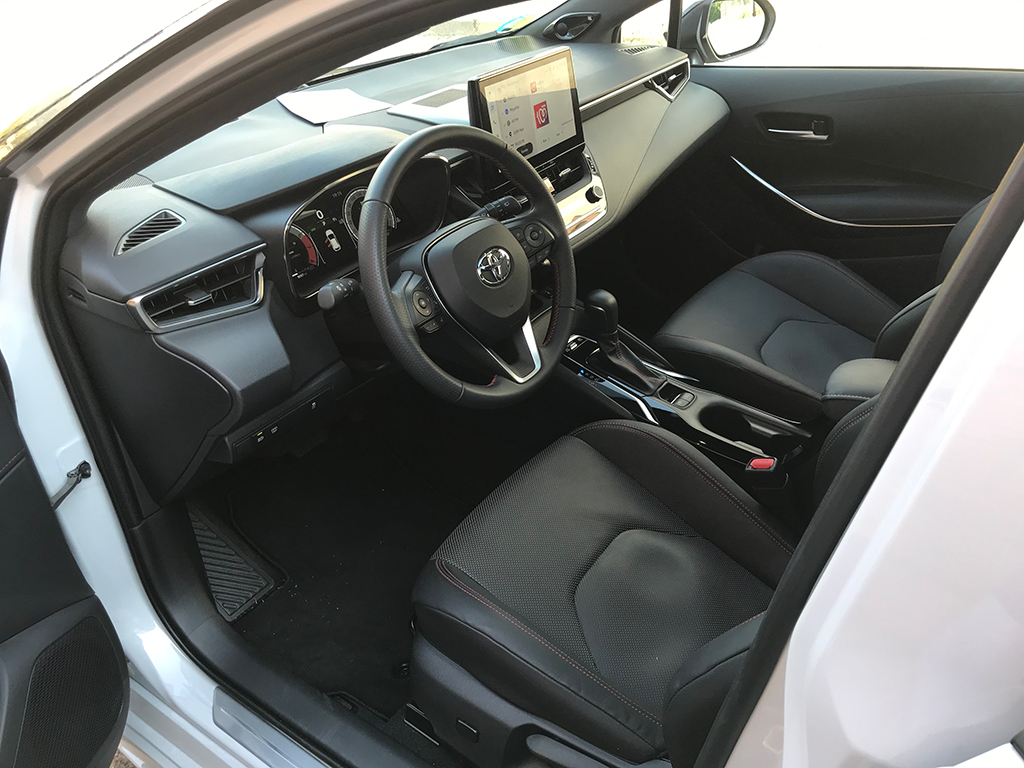 Toyota Corolla 200H a prueba, mejorado en muchos aspectos