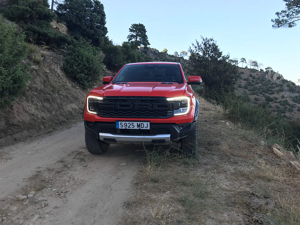 Prueba Ford Ranger Raptor 2023, el pick up más extremo
