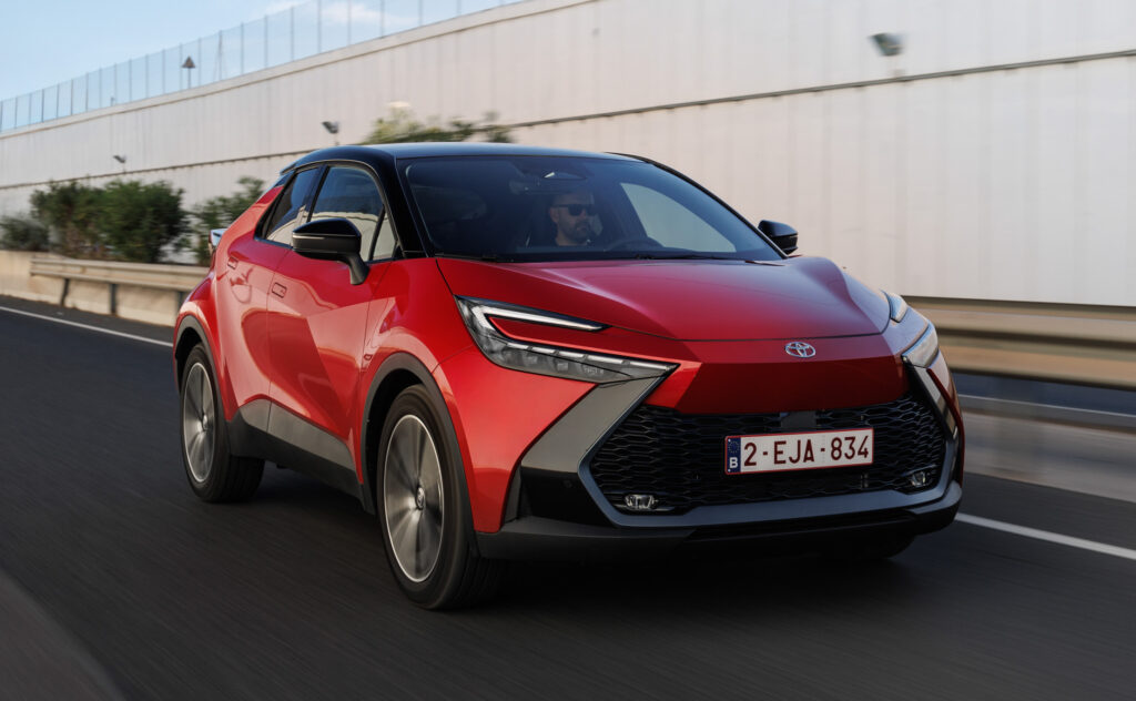 Nuevo Toyota C-HR Electric Hybrid inicia su comercialización