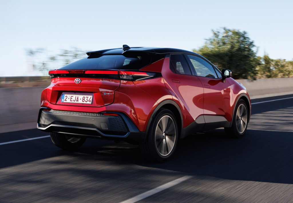 Nuevo Toyota C-HR Electric Hybrid inicia su comercialización