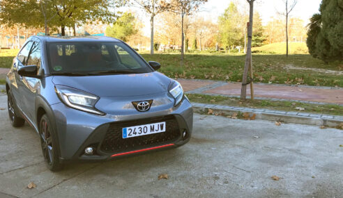 Toyota Aygo X Cross UNDERCOVER Jun Takahashi a prueba