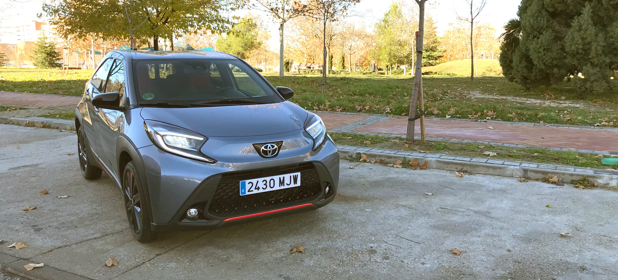 Toyota Aygo X Cross UNDERCOVER Jun Takahashi a prueba