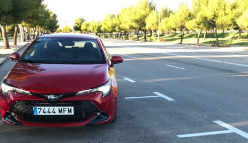 Prueba Nuevo Toyota Corolla 140H la elección más sensata