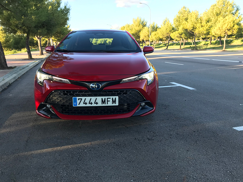 A prueba el Nuevo Toyota Corolla 140H la mejor elección