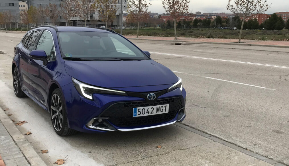 Prueba Toyota Corolla Touring Sports 200h más que un familiar al uso