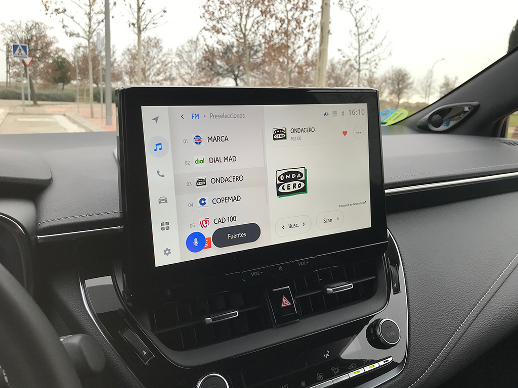 Prueba Toyota Corolla Touring Sports 200h más que un familiar al uso