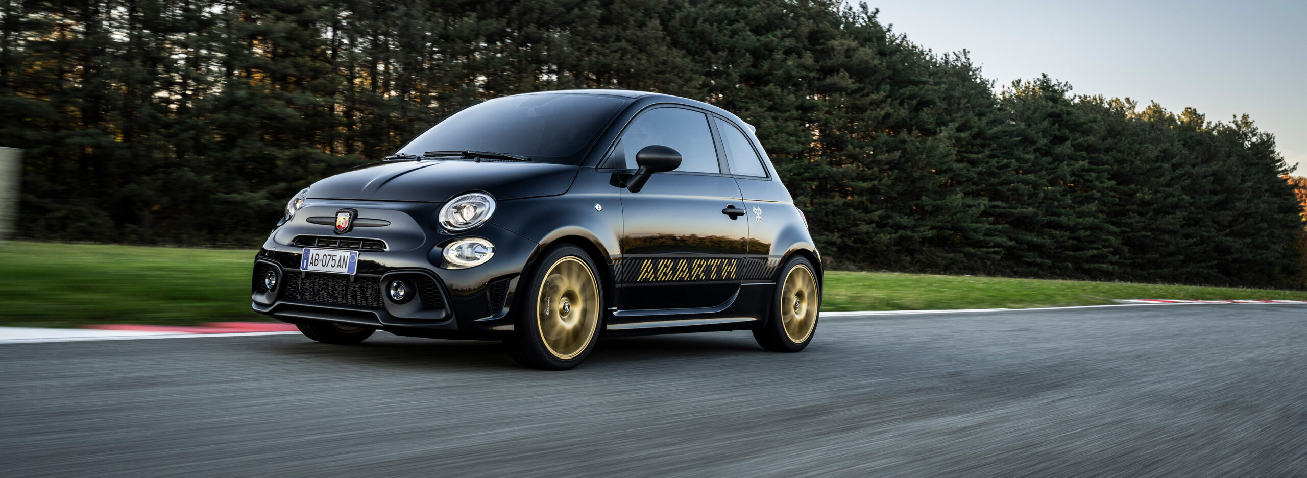 Nuevo ABARTH 695 75° Anniversario