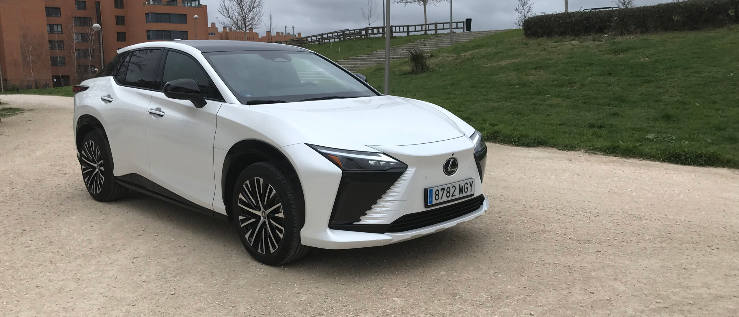 A prueba el Nuevo Lexus RZ 450e 100% eléctrico, 100% Lexus