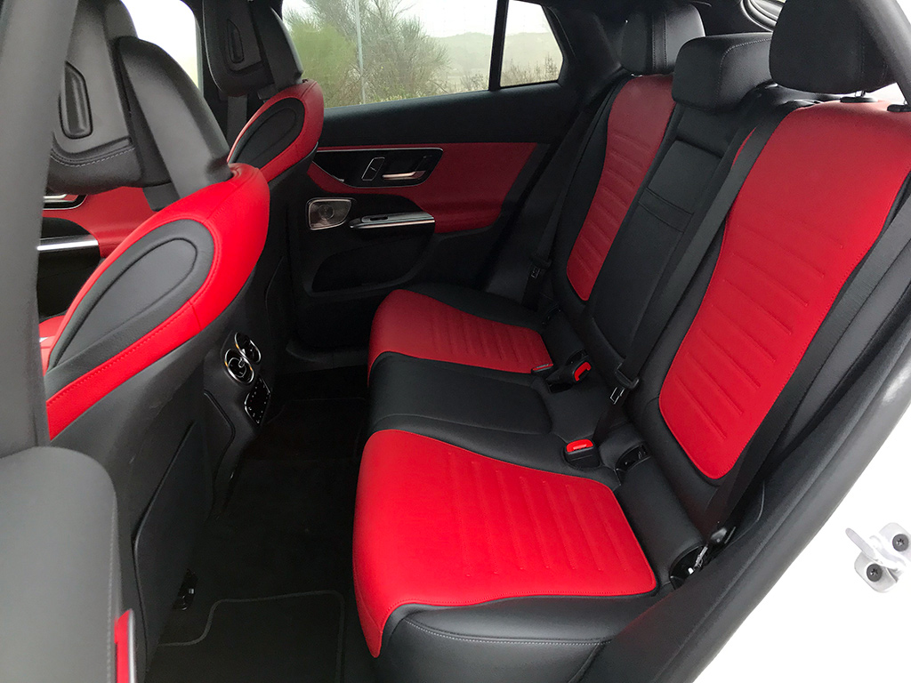 Mercedes-Benz GLC Coupé 300 de ¿algún rival en la sala?