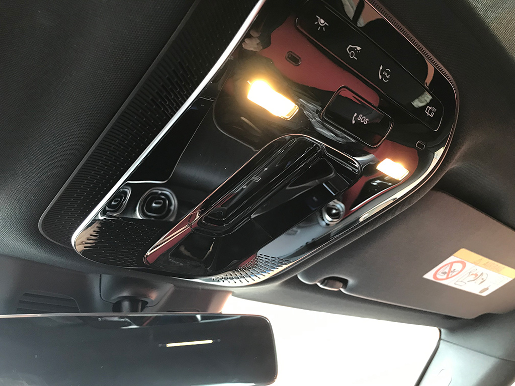 Mercedes-Benz GLC Coupé 300 de ¿algún rival en la sala?