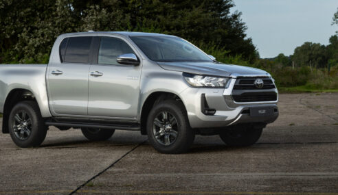 Nueva Toyota Hilux Hybrid 48V