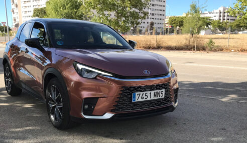 El nuevo Lexus LBX a prueba. Un vehículo Premium en formato compacto