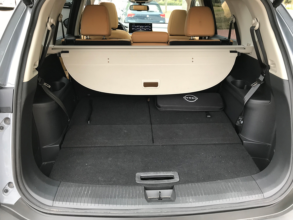 Prueba Nissan X-Trail SUV, hasta 7 plazas y autorrecargable