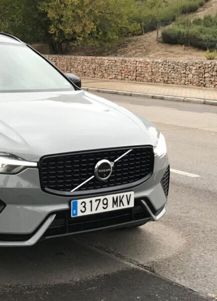Volvo XC60 T6 AWD SUV Premium ahora híbrido enchufable