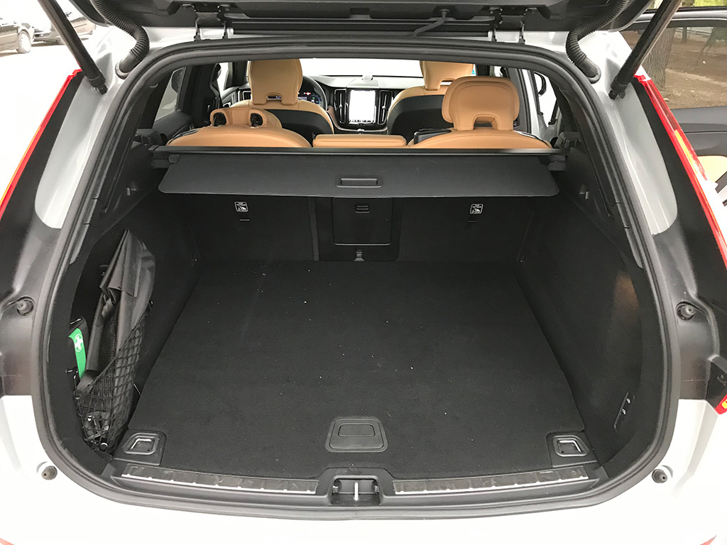 Volvo XC60 T6 AWD, el SUV Premium ahora híbrido enchufable