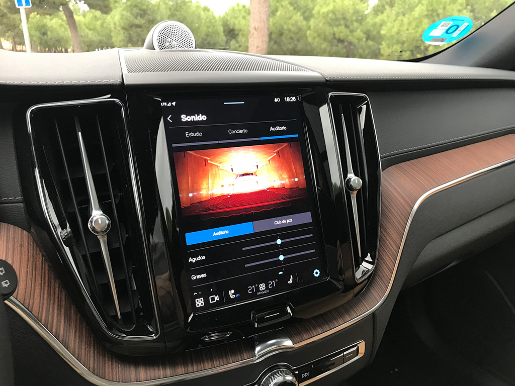 Volvo XC60 T6 AWD, el SUV Premium ahora híbrido enchufable