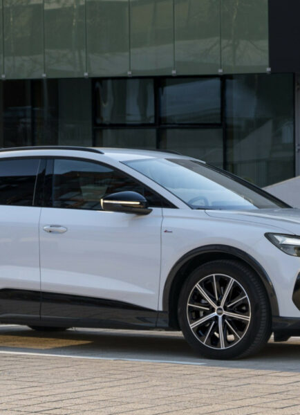 AUDI Q4 40 e-Tron