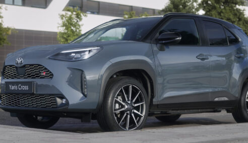 Toyota Yaris Cross Hybrid gama 2025