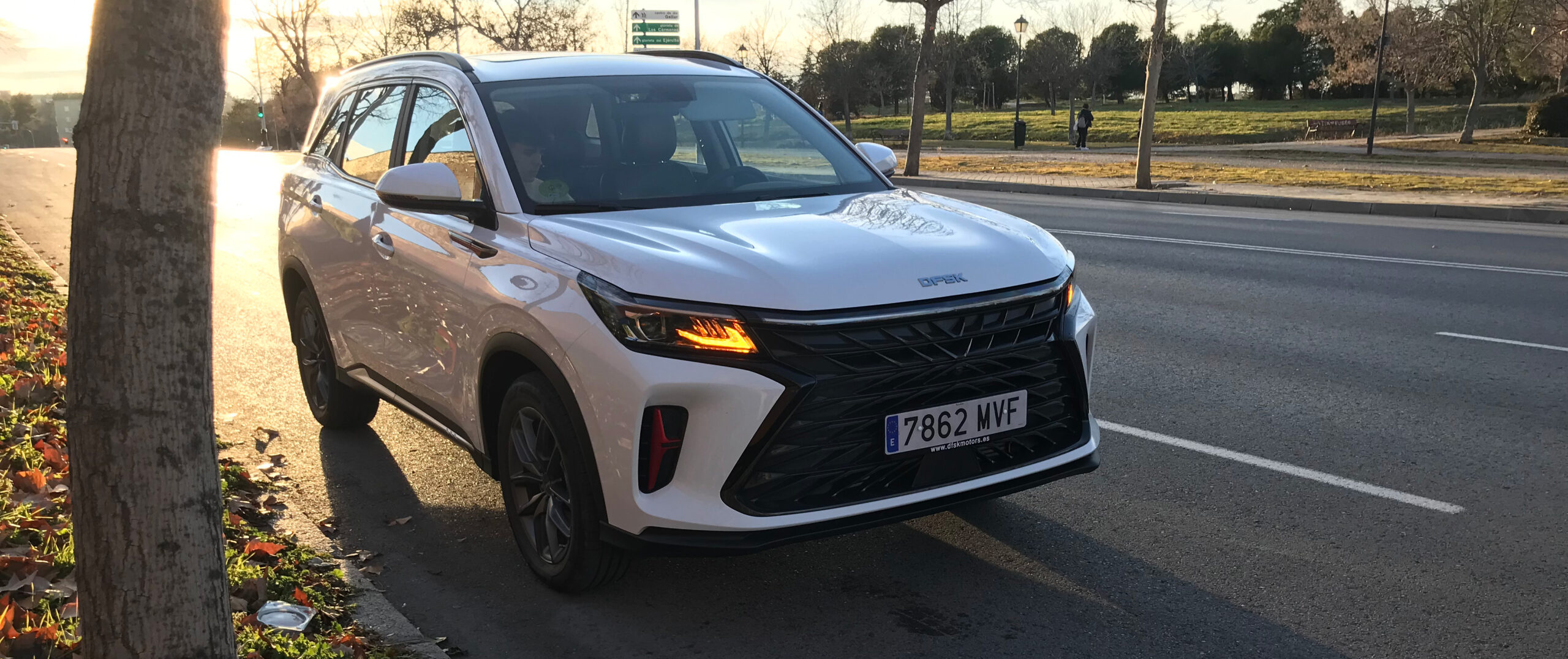 Prueba DFSK 600 el SUV de 7 plazas más económico