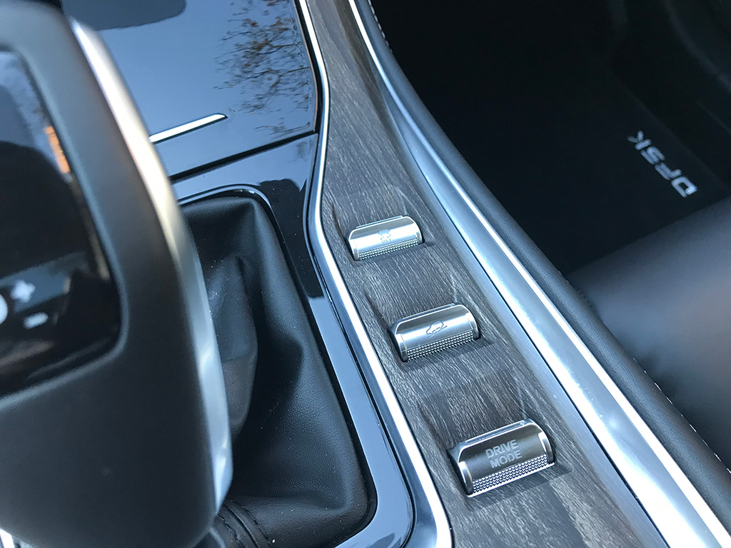 Prueba DFSK 600 el SUV de 7 plazas m'as económico