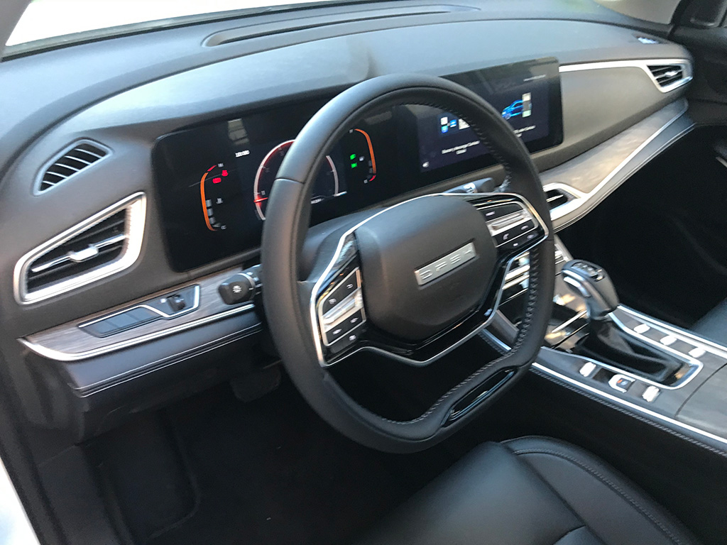Prueba DFSK 600 el SUV de 7 plazas m'as económico