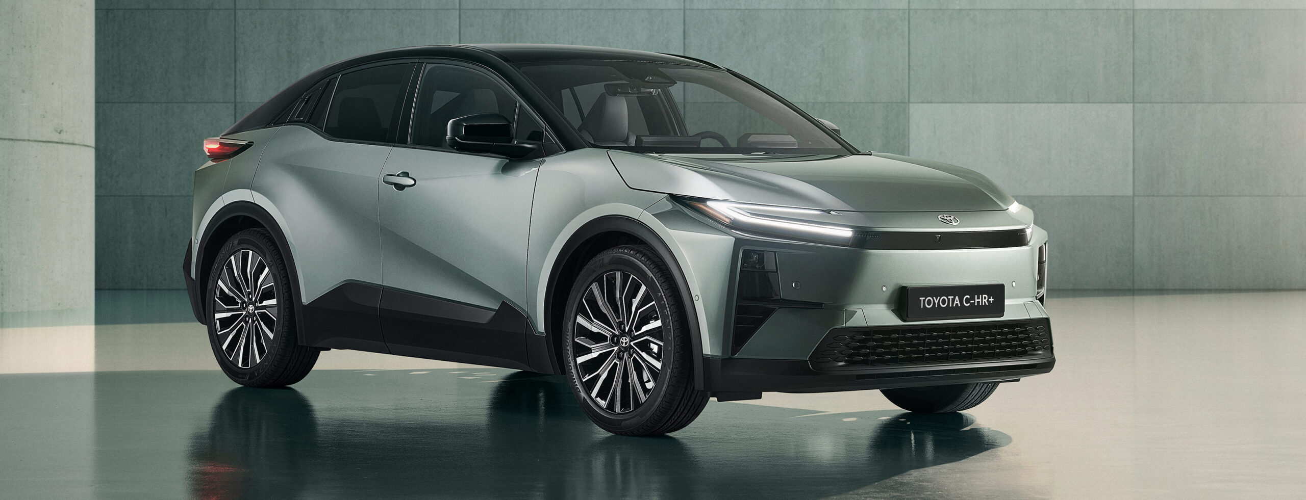 Nuevo Toyota C-HR+
