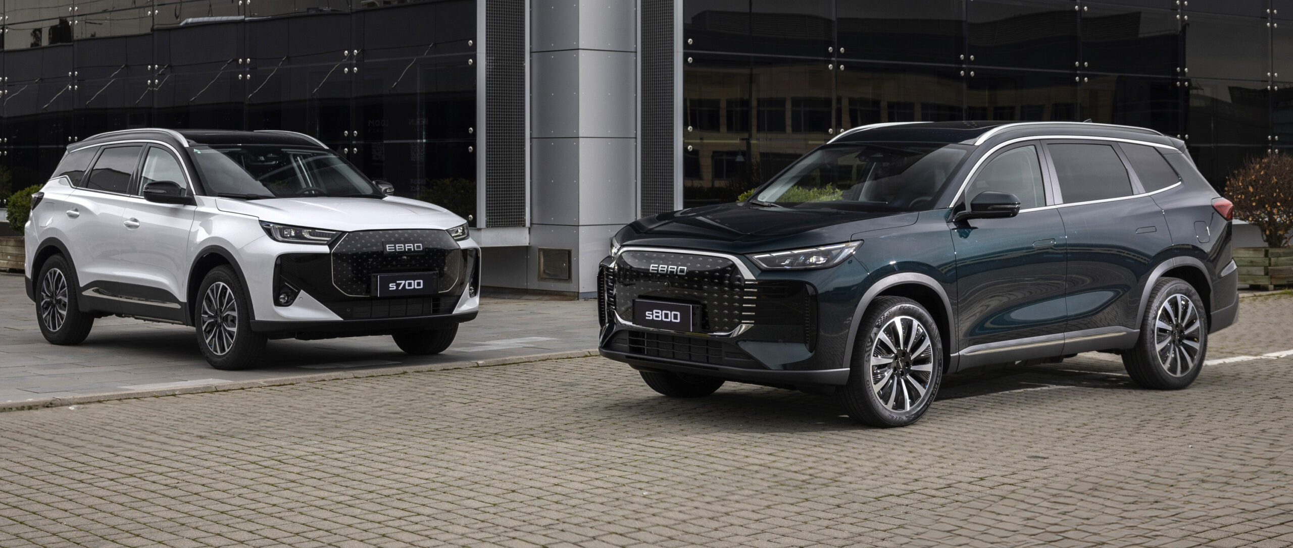 EBRO incorpora las variantes PHEV a su gama de vehículos