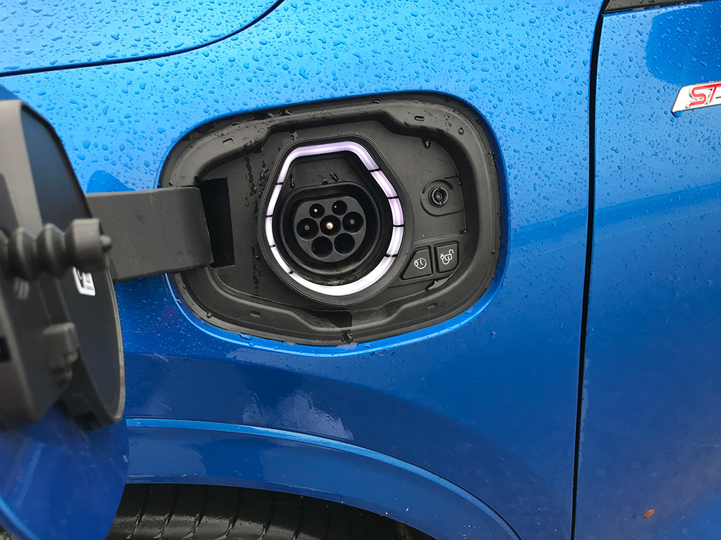 Prueba Ford Kuga 2.5 PHEV Active X el equilibrio perfecto