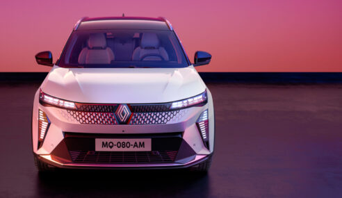La Renault Scénic e-tech se actualiza