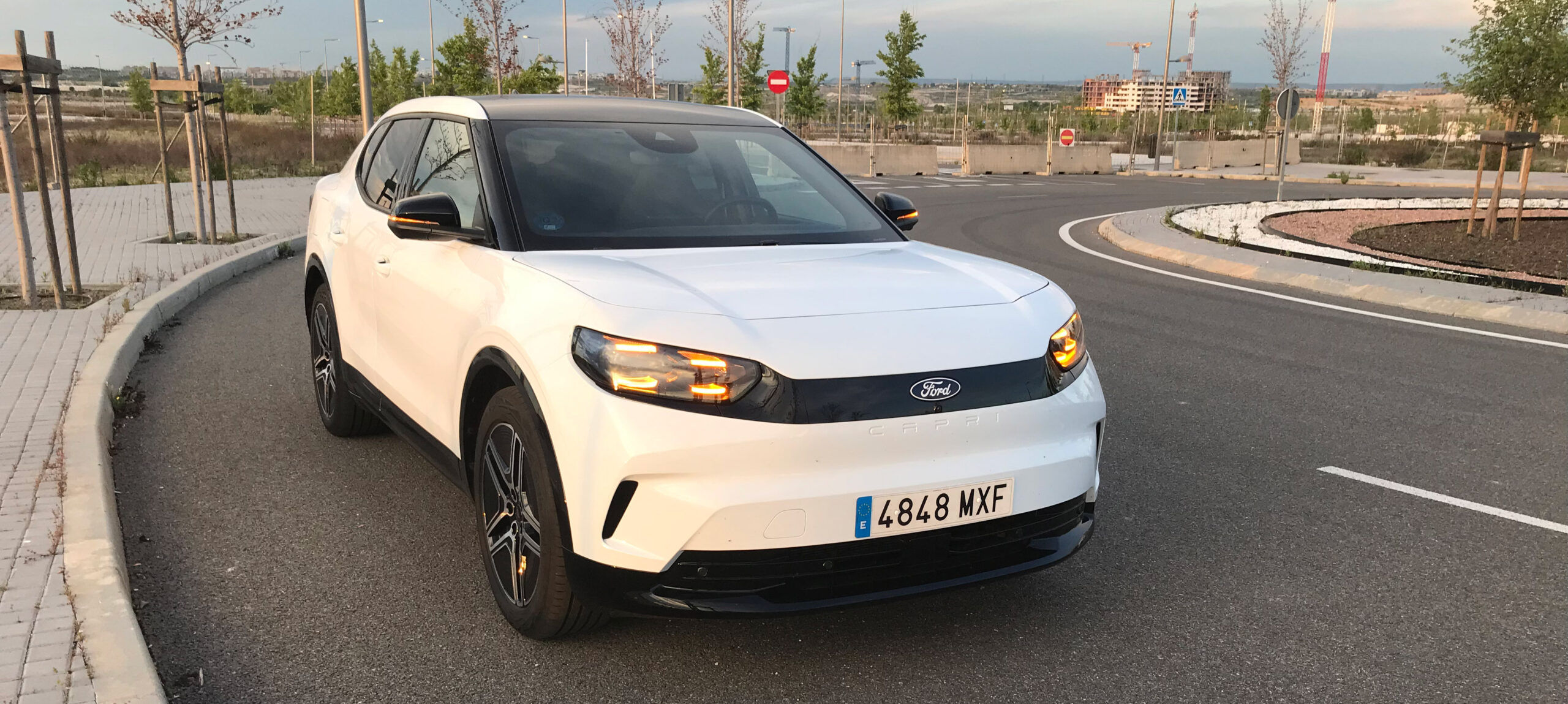Prueba Ford Capri el mito deportivo, convertido en SUV Coupé eléctrico