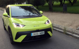 Prueba BYD Dolphin Surf el compacto eléctrico más económico