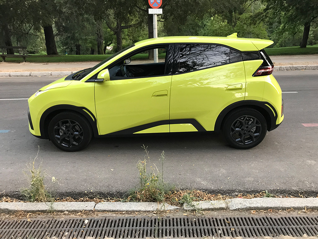 Prueba BYD Dolphin Surf el compacto eléctrico más económico