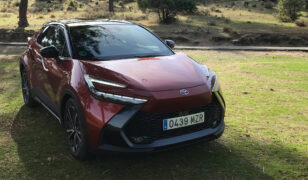 Prueba Toyota C-HR HEV el híbrido, del SUV compacto de más éxito