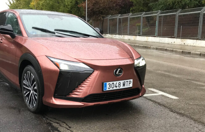 Lexus RZ 300e a prueba. Elegancia deportiva.