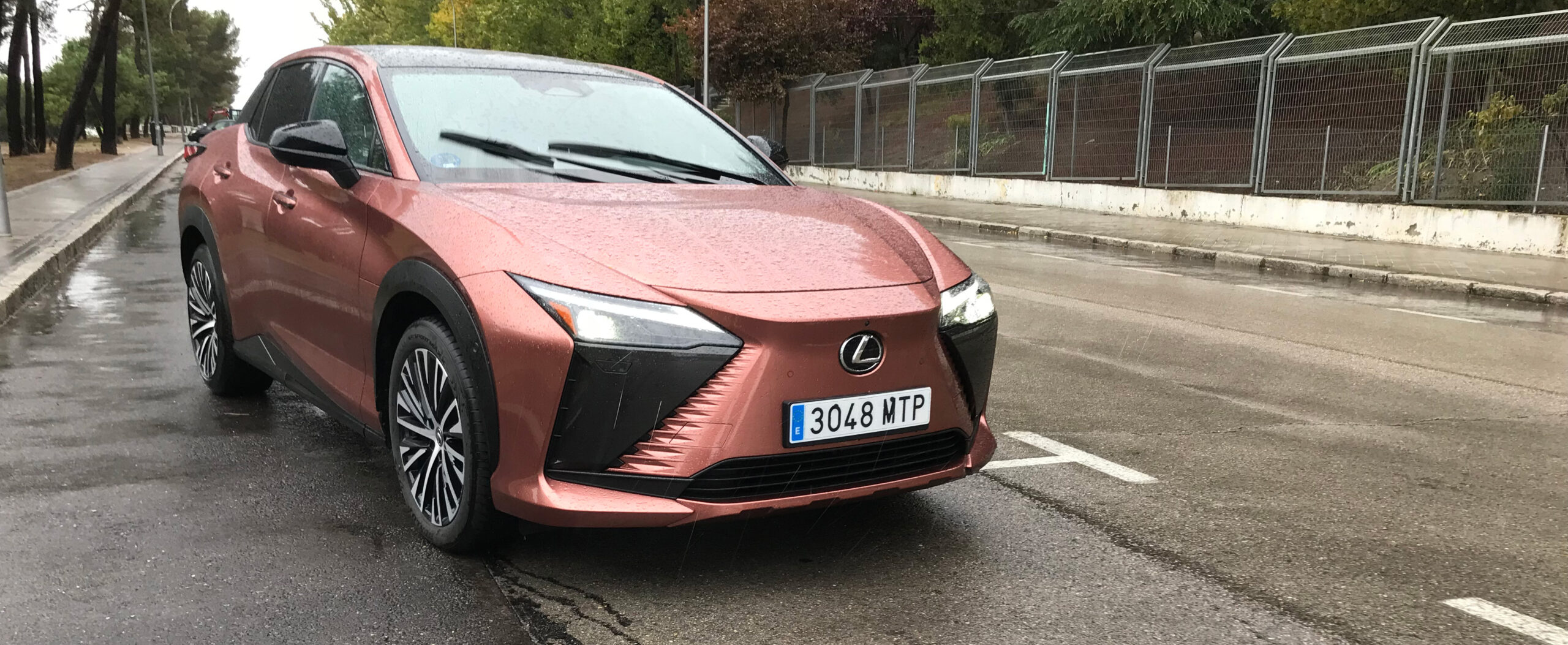 Lexus RZ 300e a prueba. Elegancia deportiva.