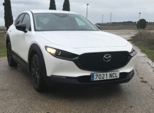 A prueba el nuevo Mazda CX-30 2.5 litros 140 CV