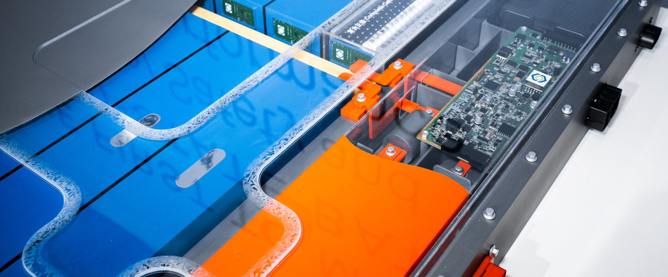 MG, primer fabricante del mundo en lograr la producción en serie de baterías semisólidas