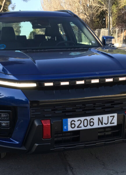 ¡PRIMICIA! A prueba el nuevo KGM MUSSO EVX