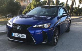 A prueba el Lexus UX 300h I Compacto muy premium