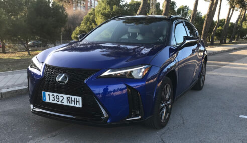 A prueba el Lexus UX 300h I Compacto muy premium