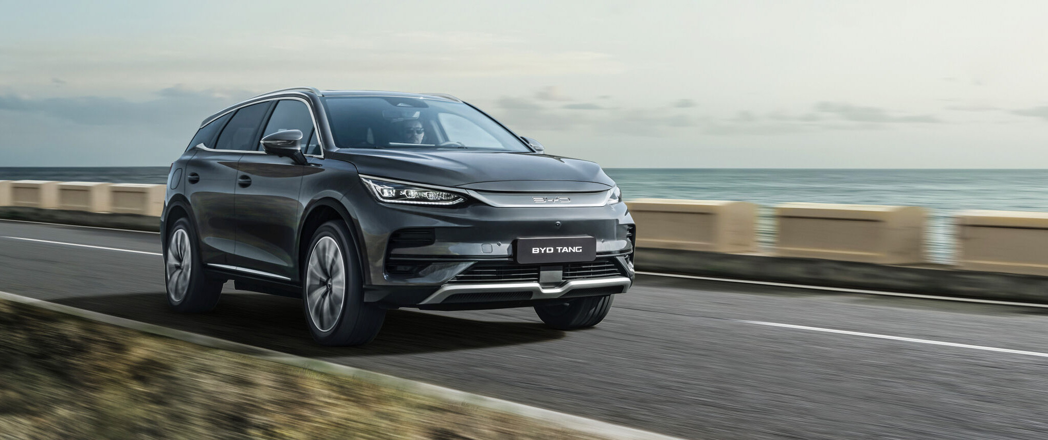 BYD TANG, en abril, desde 50.000 euros