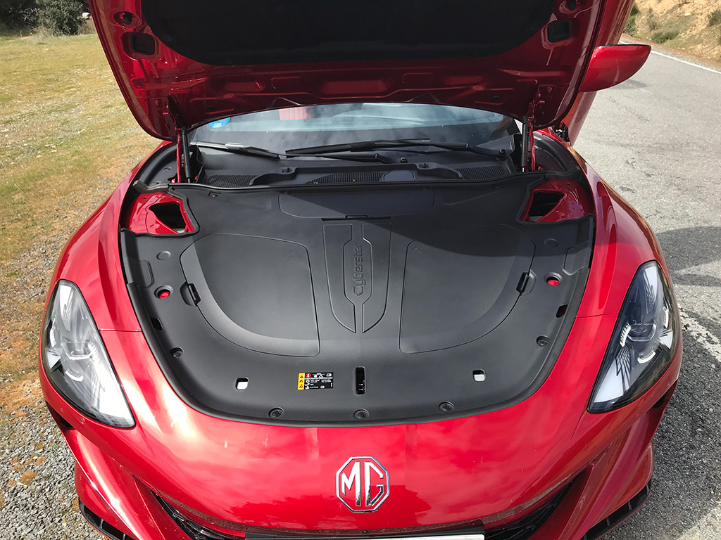 MG Cyberster, el súper deportivo 100% eléctrico a prueba
