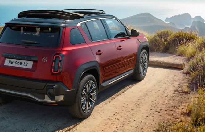 RENAULT 4 E-TECH ELÉCTRICO PLEIN SUD®