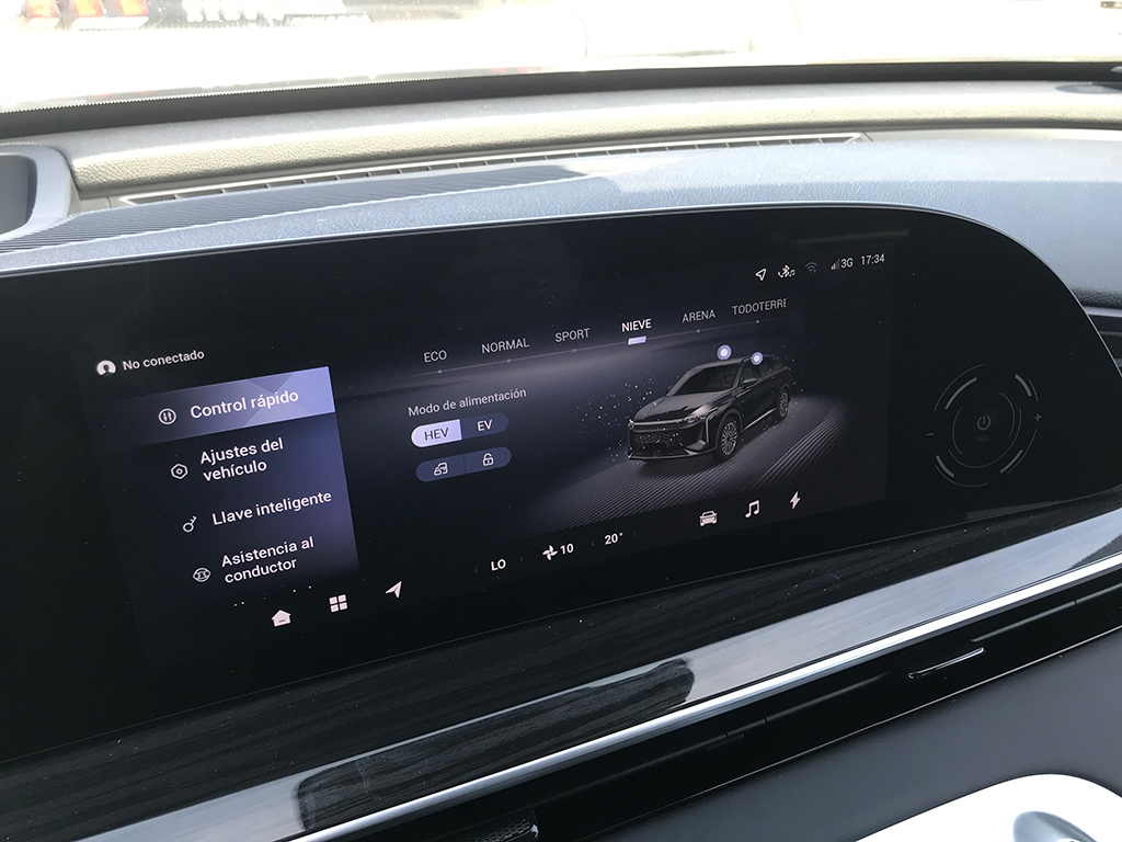 OMODA 9 PHEV I A prueba el buque insignia