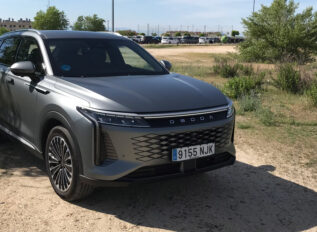 OMODA 9 PHEV I A prueba el buque insignia
