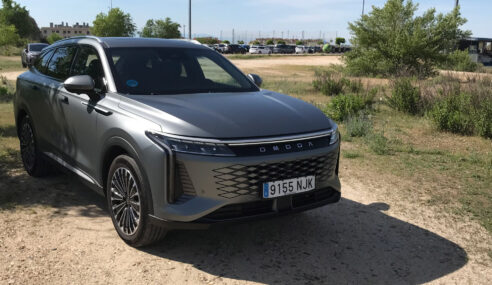 OMODA 9 PHEV I A prueba el buque insignia