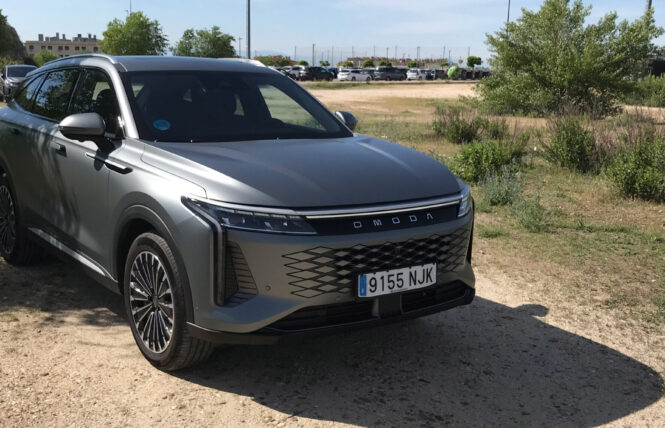 OMODA 9 PHEV I A prueba el buque insignia